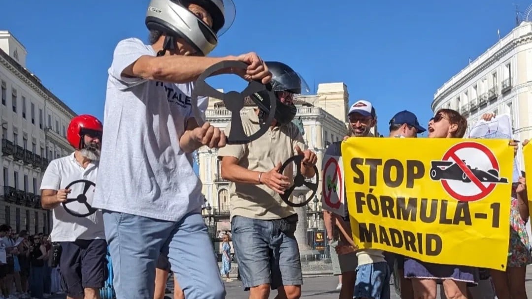Imagem de capa da notícia: População protesta contra o GP de Fórmula 1 em Madri