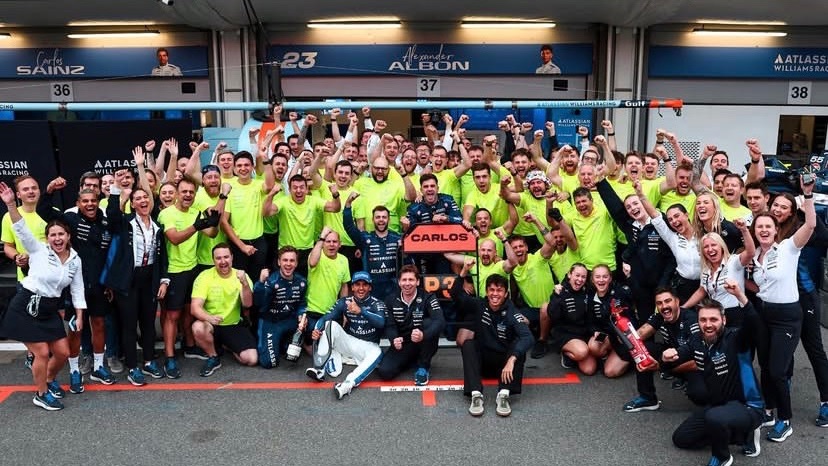 Imagem de capa da notícia: Carlos Sainz conquista seu primeiro pódio com a Williams